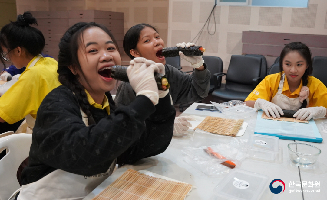 랏차보리까누크러학교 한국문화 체험행사