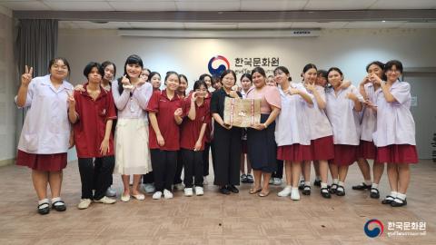 왓타나위타야라이학교 한국문화 체험행사